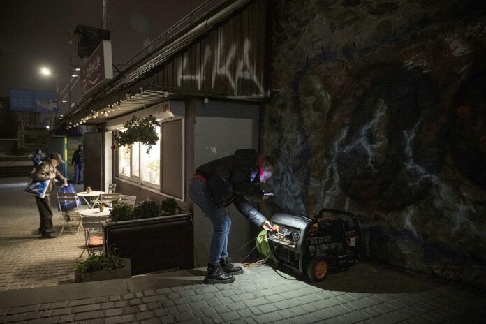 Key Infrastructure Attacked, Leaving Kyiv With Further Power And Water Outages