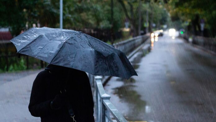 Lluvias-persistiran-este-jueves-9-de-abril-del-2026-en-Republica-Dominicana-vaguada-mantiene-varias-provincias-bajo-alerta